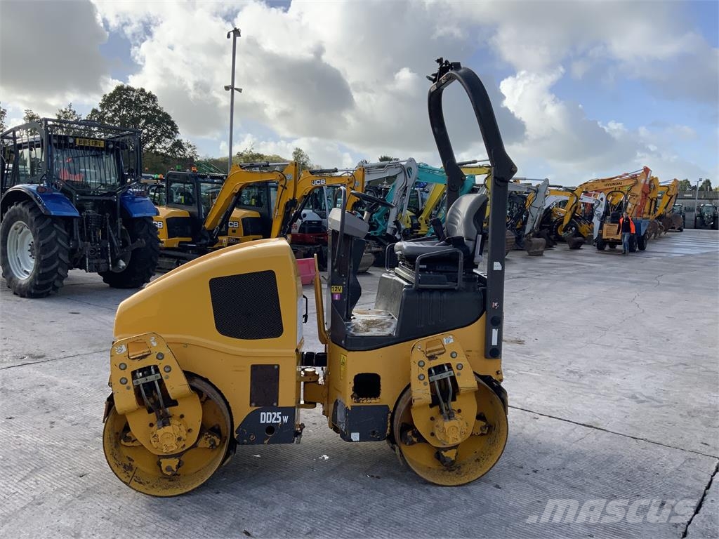 Volvo DD25 W Roller (ST27882) معدات البناء - غير ذلك