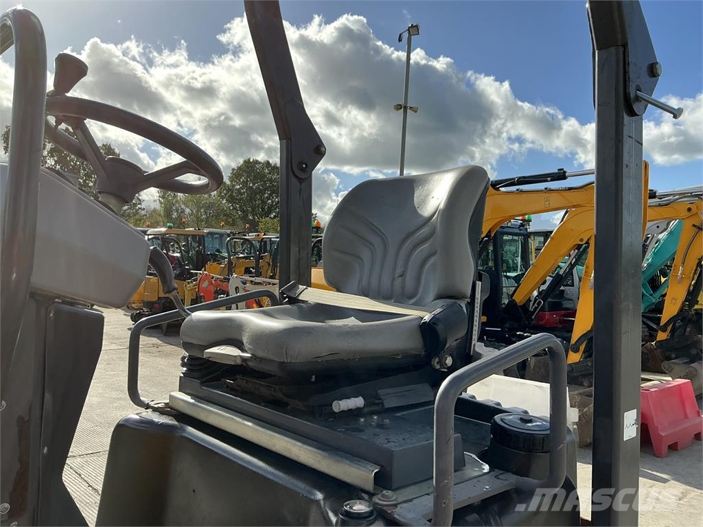 Volvo DD25W Roller (ST27880) Építőipar - Egyebek