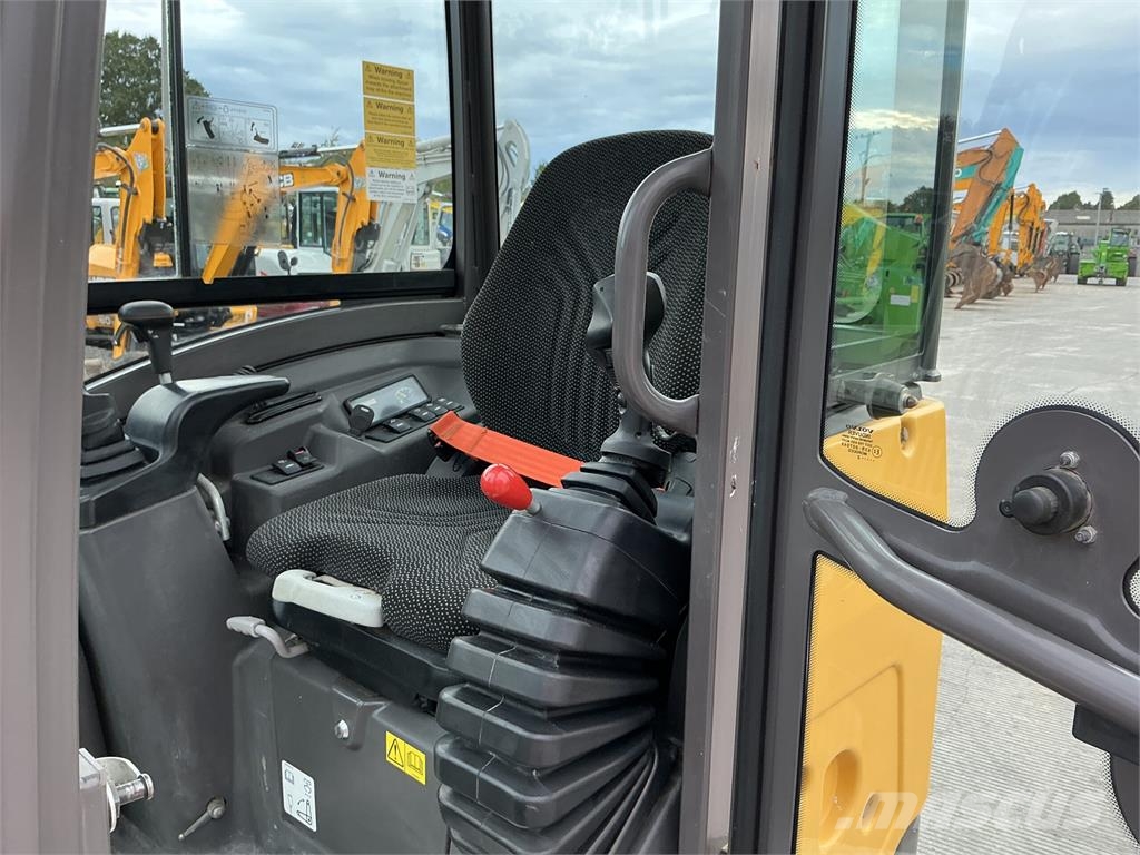 Volvo ECR27D C/W Engocon Tiltrotator Digger (ST27823) Bandgrävare