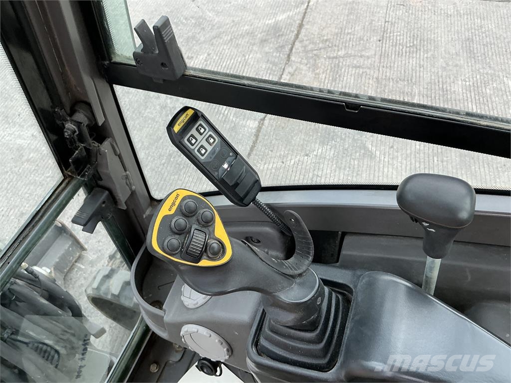 Volvo ECR27D C/W Engocon Tiltrotator Digger (ST27823) Bandgrävare