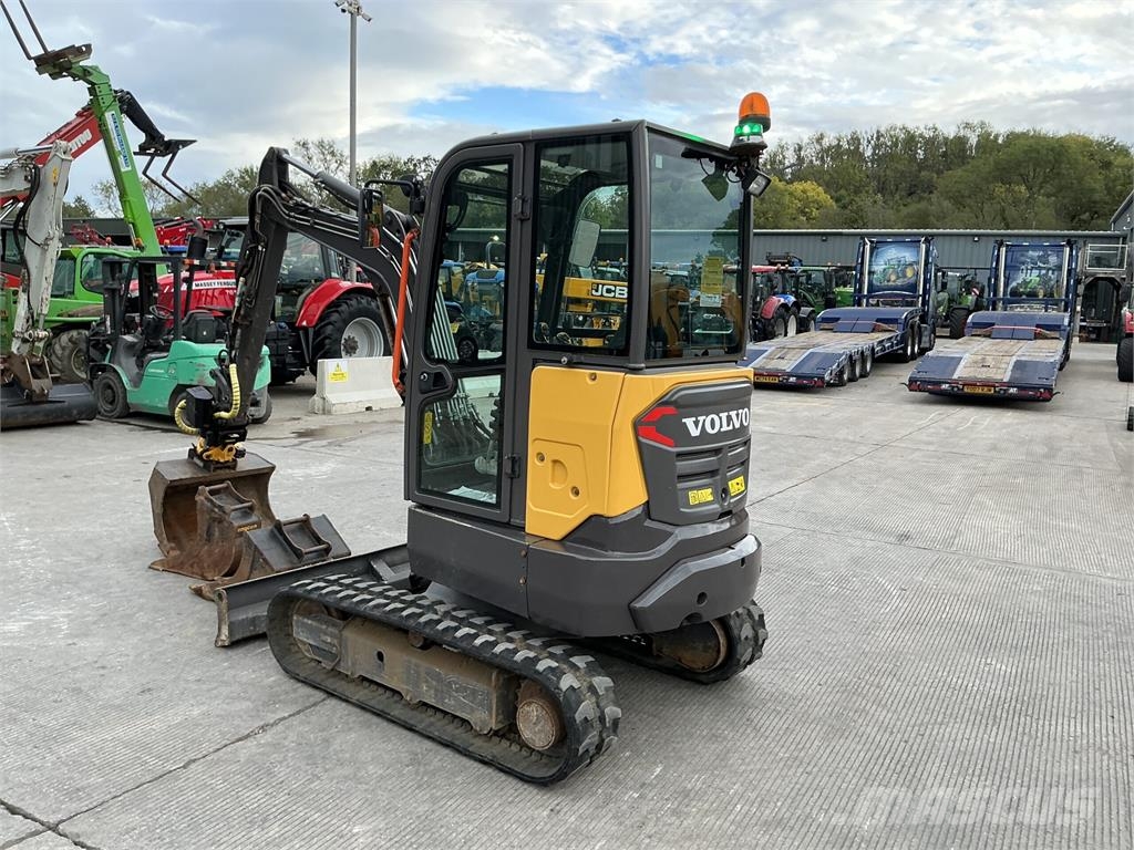 Volvo ECR27D C/W Engocon Tiltrotator Digger (ST27823) Bandgrävare
