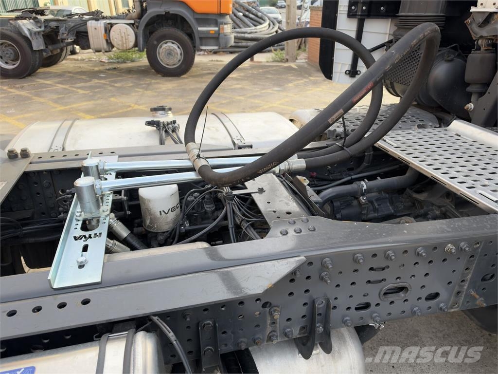 Iveco S-Way 490 Naudoti vilkikai