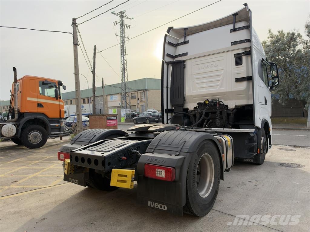 Iveco S-Way 490 Naudoti vilkikai