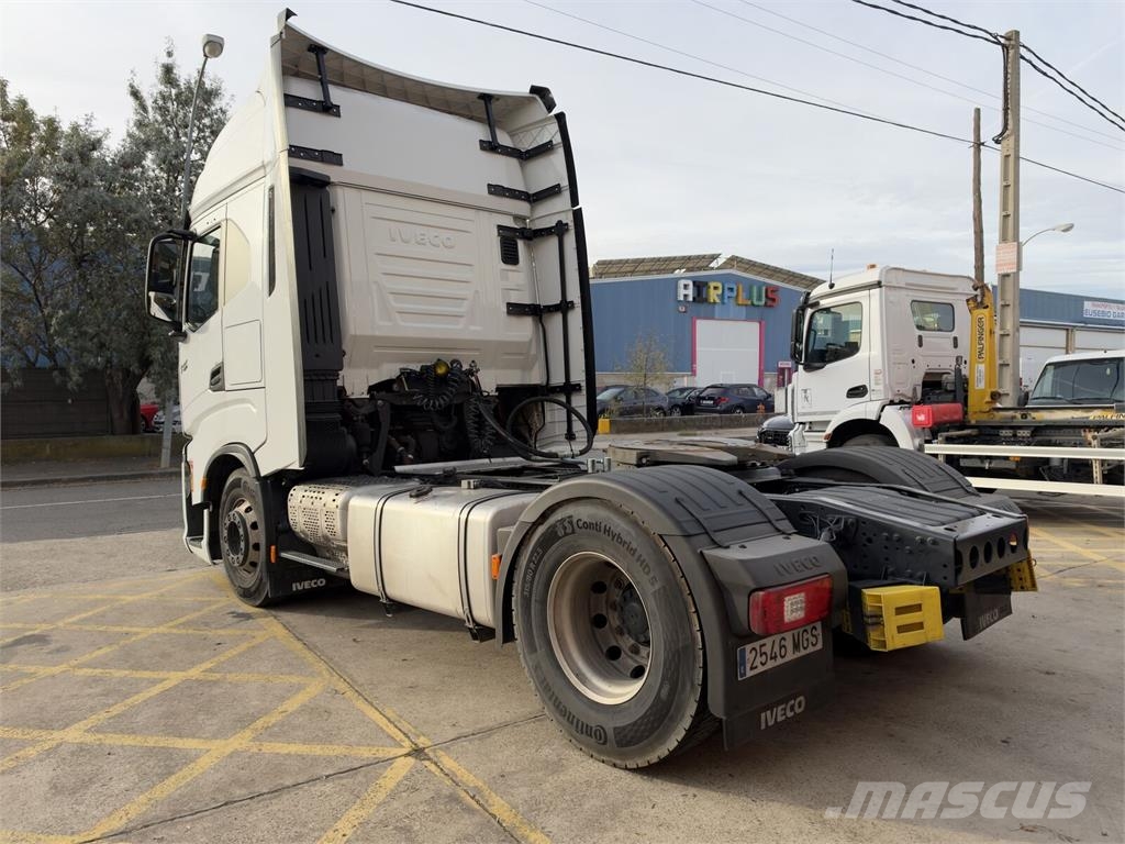 Iveco S-Way 490 Naudoti vilkikai