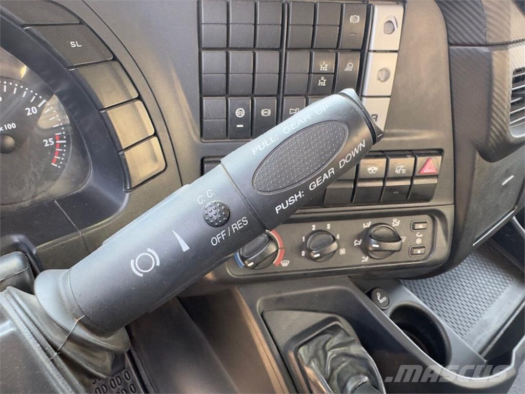 Iveco Trakker 450 شاحنات الرافعات الخطافية