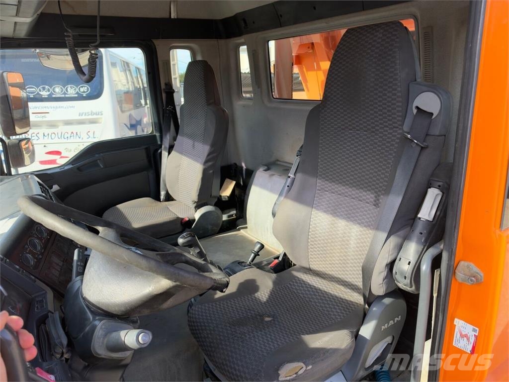 MAN tga 33.390 Camion benne