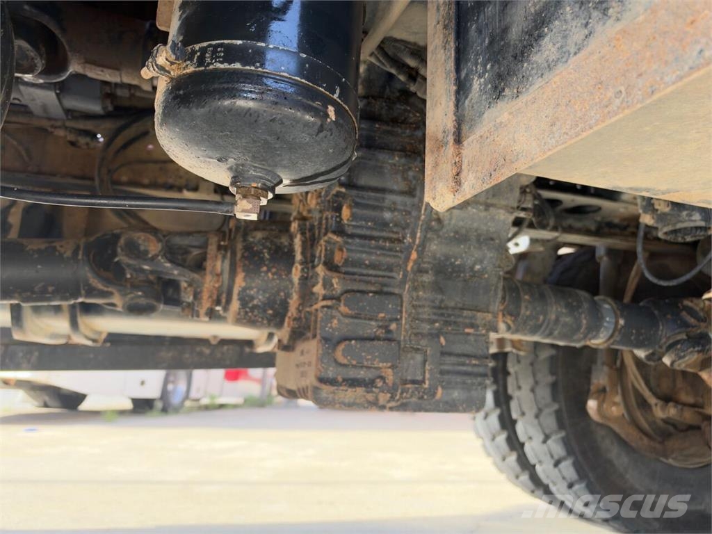 MAN tga 33.390 Camion benne