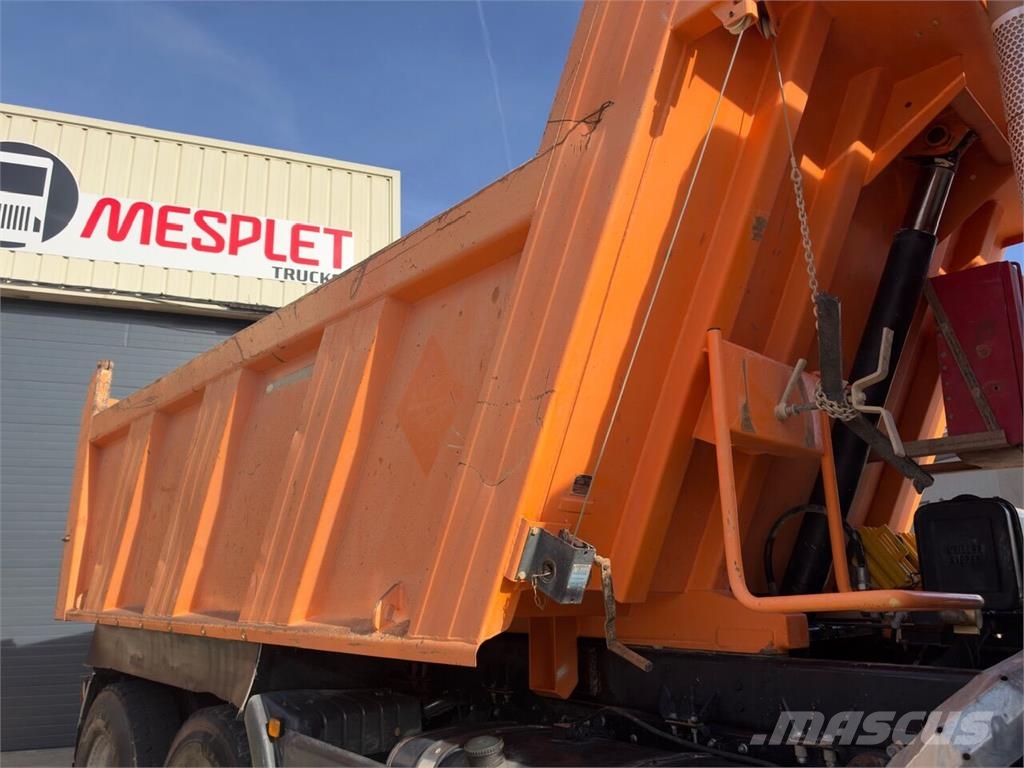 MAN tga 33.390 Camion benne