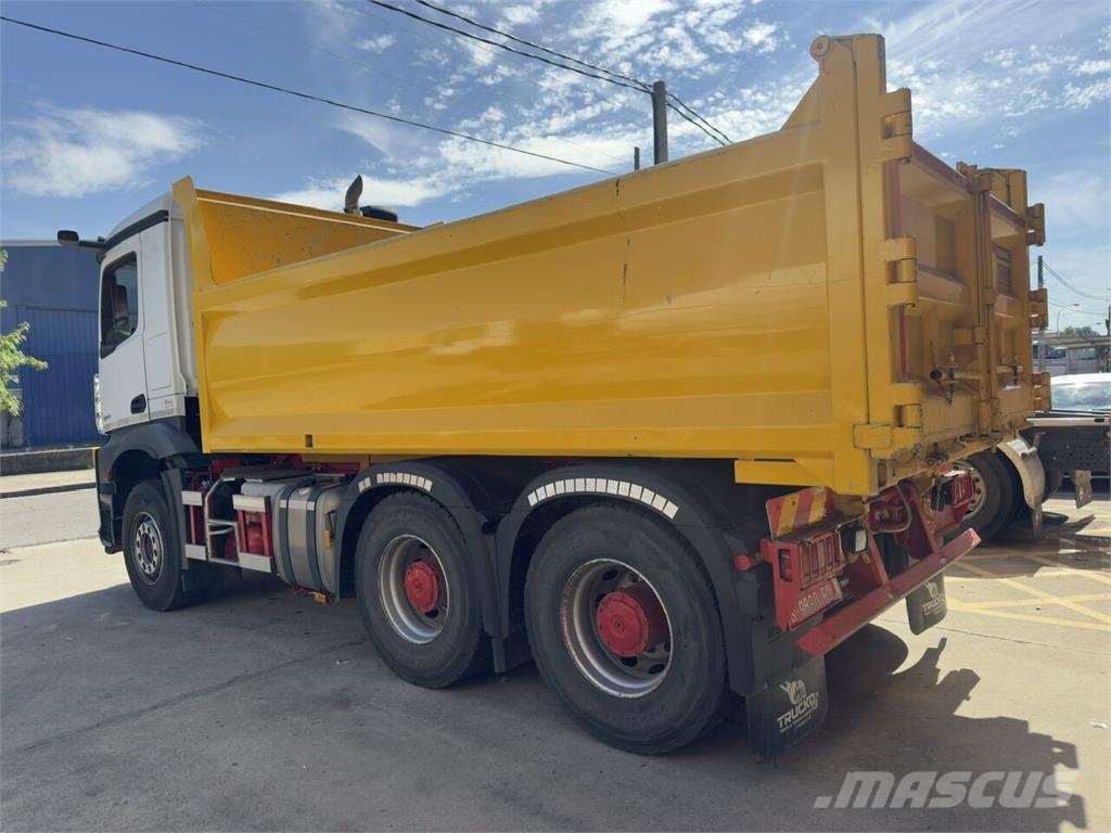 Mercedes-Benz Arocs 3353 Camion ribaltabili