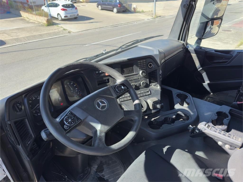 Mercedes-Benz Arocs 1832 Camiones elevadores de gancho