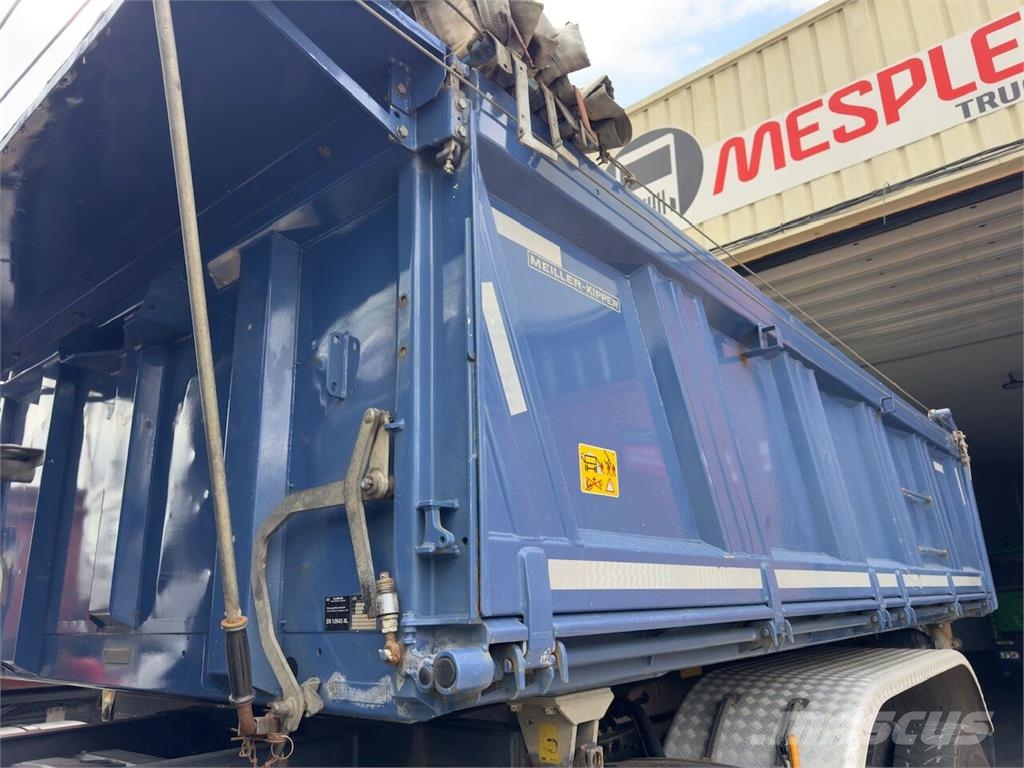 Mercedes-Benz Arocs 3345 덤프 트럭