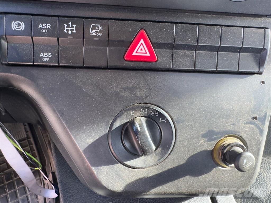 Mercedes-Benz Arocs 2145 Tracteur routier