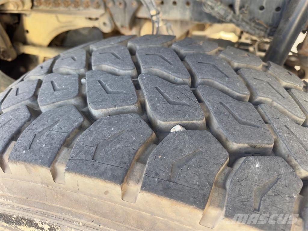 Mercedes-Benz Arocs 2145 Tracteur routier