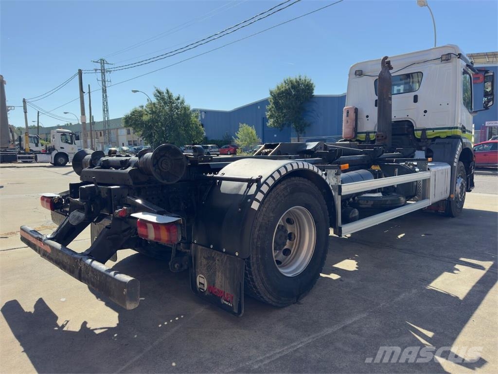 Mercedes-Benz Arocs 1832 Camiones elevadores de gancho