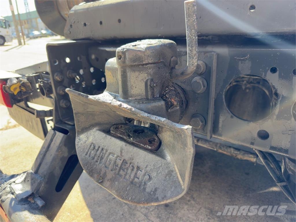 Mercedes-Benz Arocs 1832 Camiones elevadores de gancho