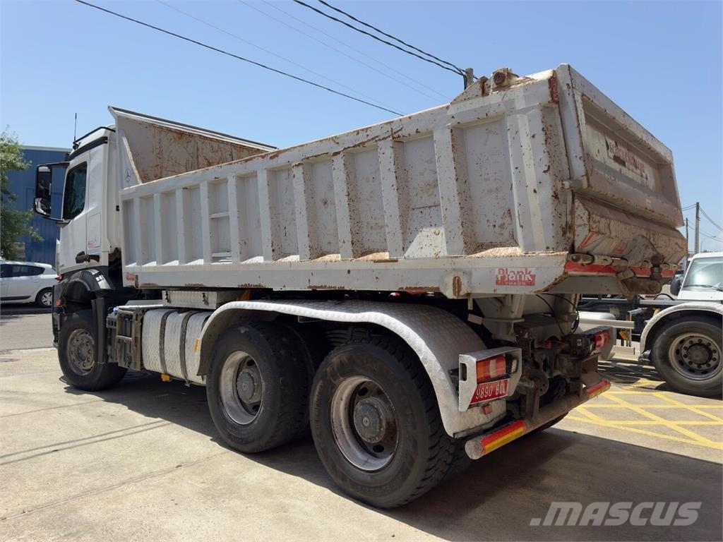 Mercedes-Benz Arocs 3345 Camion ribaltabili