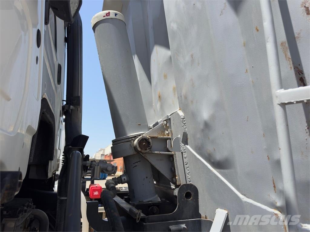Mercedes-Benz Arocs 3345 Camion ribaltabili