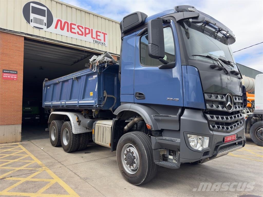 Mercedes-Benz Arocs 3345 덤프 트럭