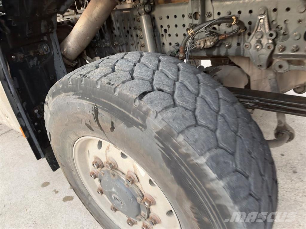 Mercedes-Benz arocs 1948 Truck Tractor Units