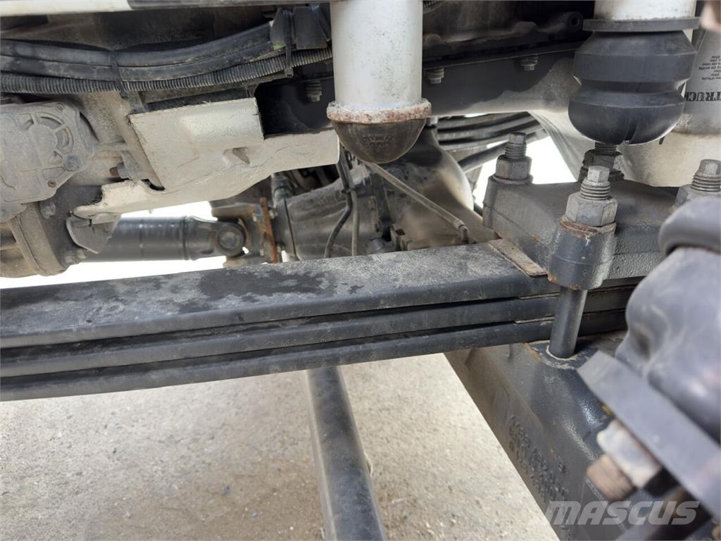 Renault k 460 6x6 Láminas y cuñas quitanieves