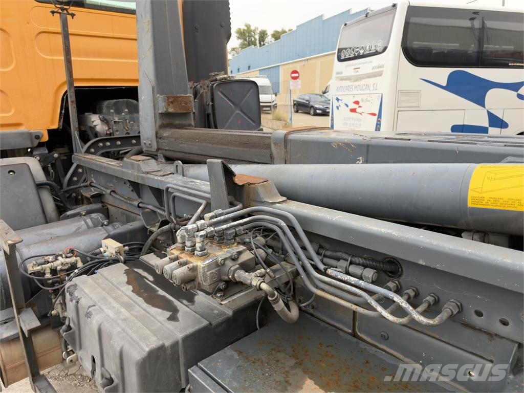 Renault Kerax 270 Hook lift trucks