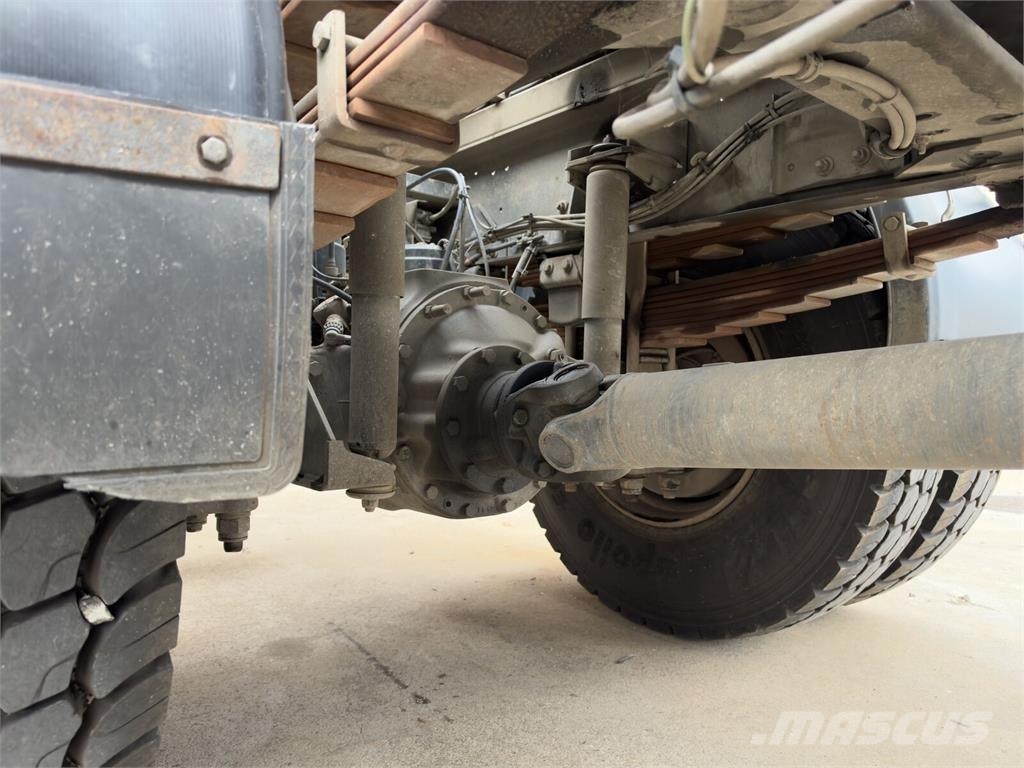Renault Kerax 270 Hook lift trucks