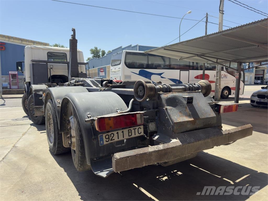 Scania P340 Camiones elevadores de gancho