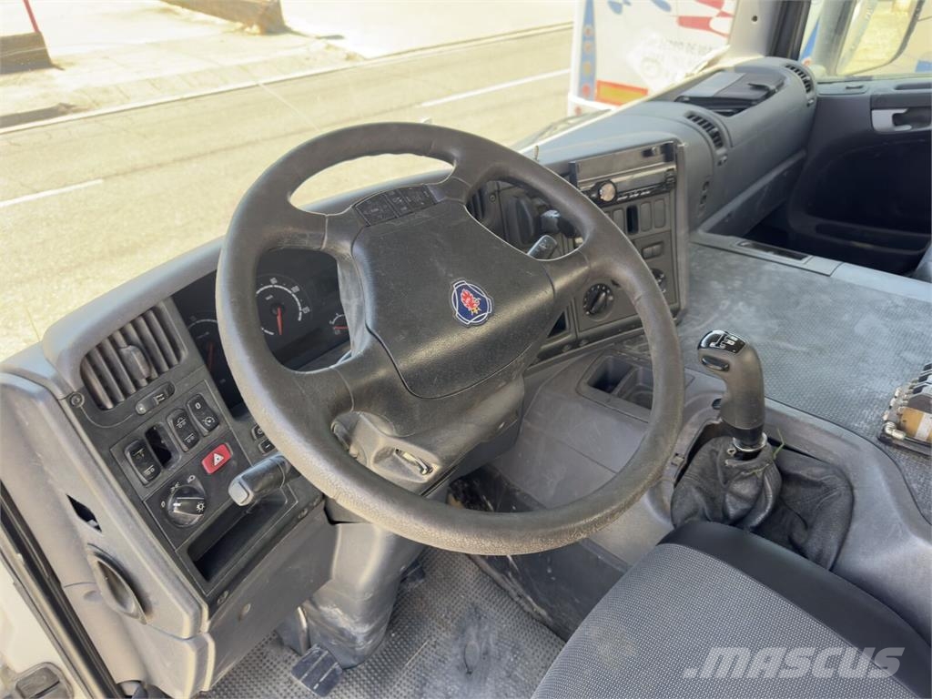 Scania P340 Camiones elevadores de gancho