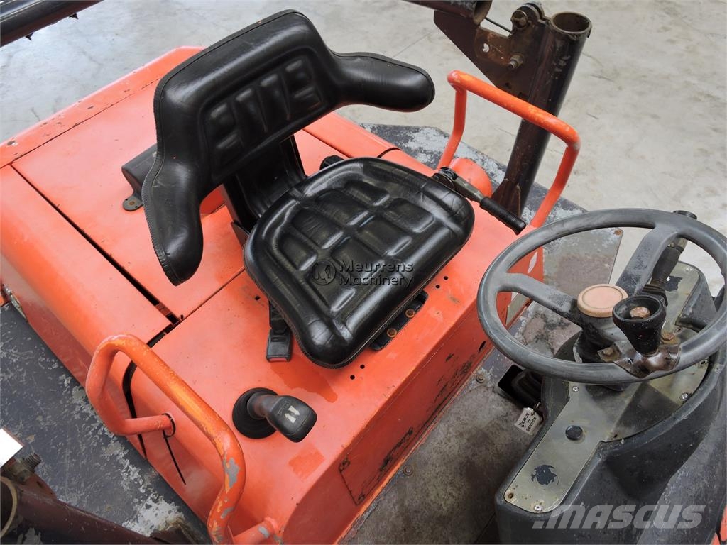 Ausa D600APG Dumper - Knickgelenk