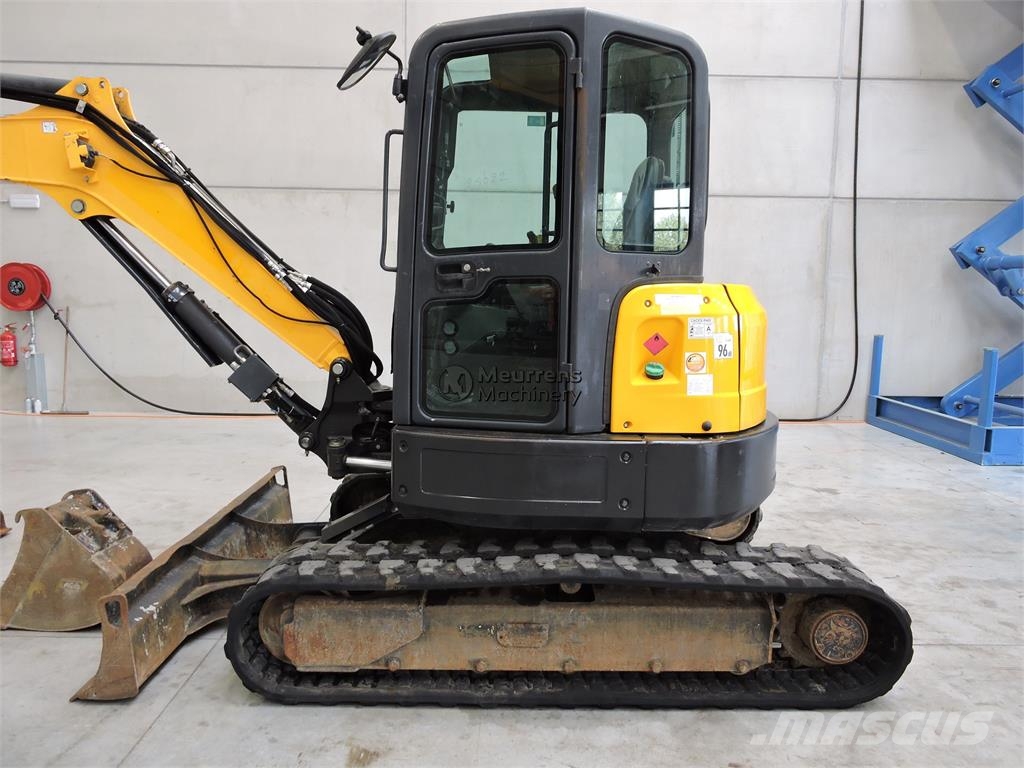 Bobcat E50 معدات البناء - غير ذلك