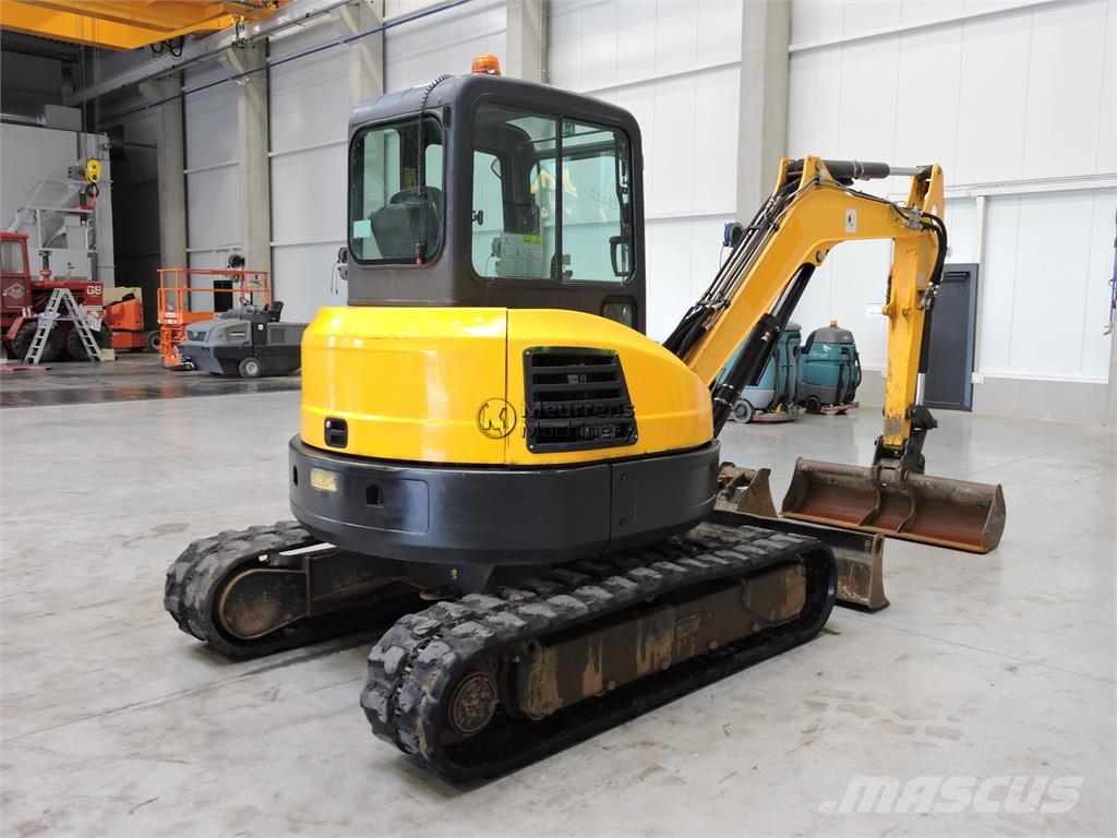 Bobcat E50 معدات البناء - غير ذلك