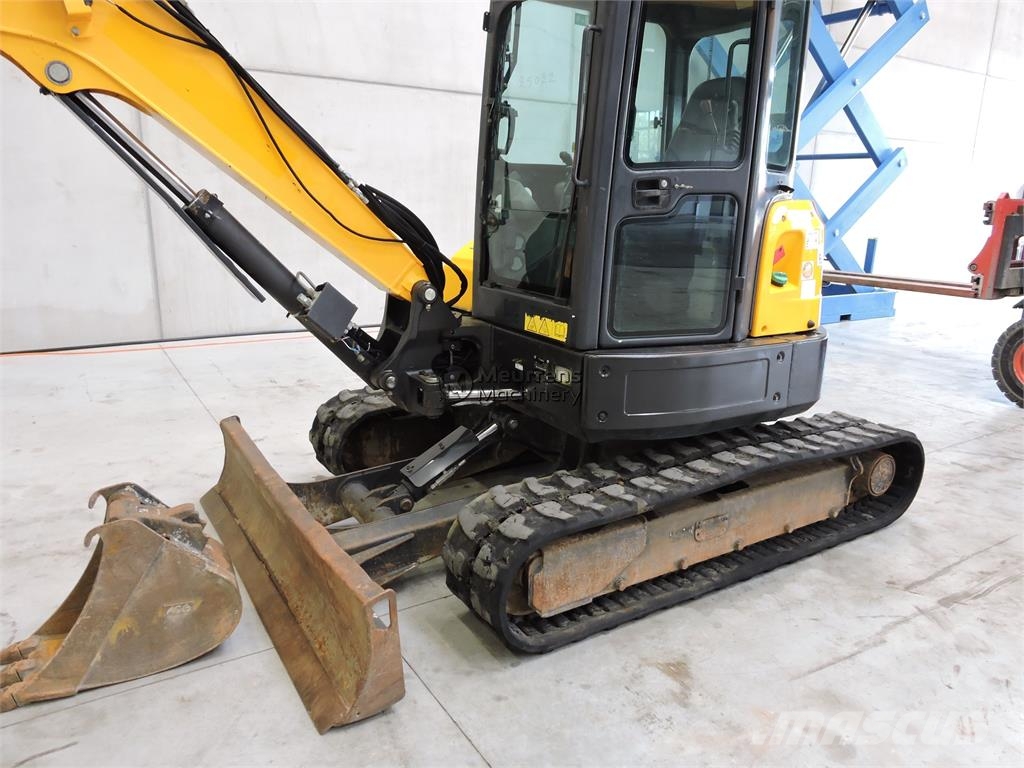 Bobcat E50 معدات البناء - غير ذلك