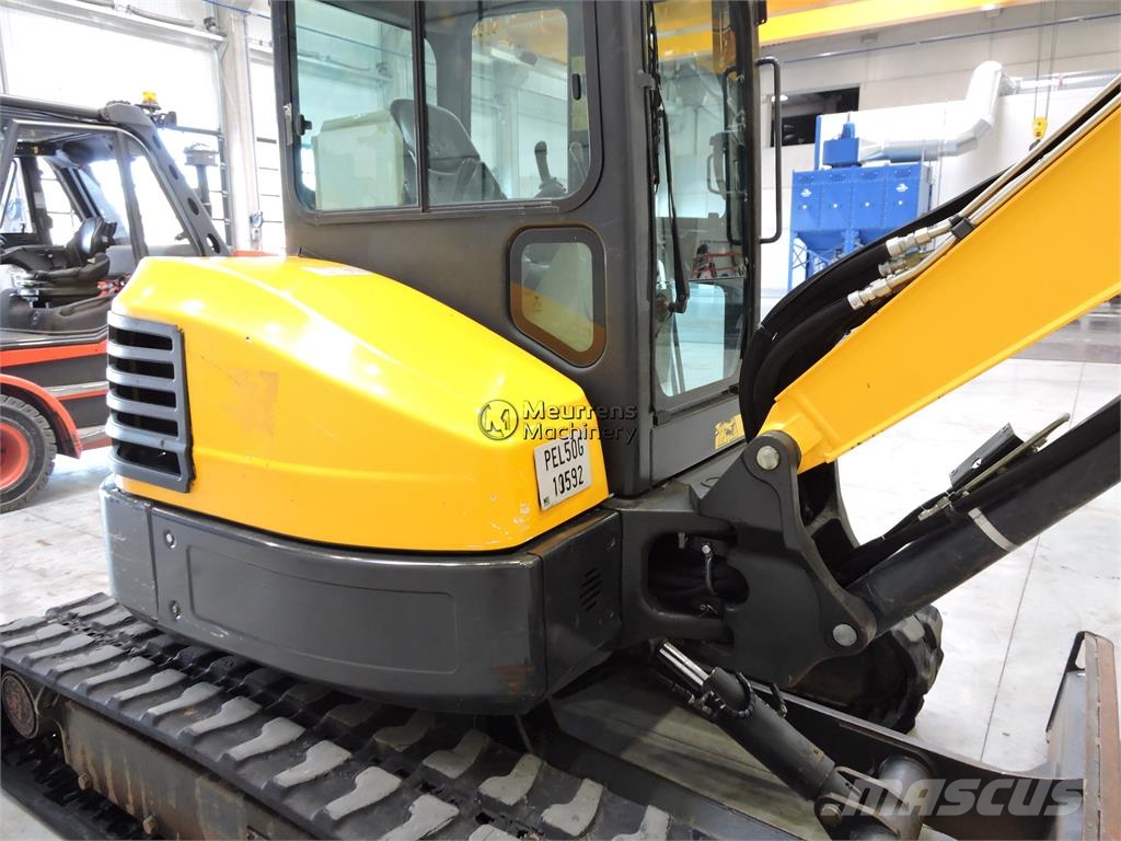 Bobcat E50 معدات البناء - غير ذلك