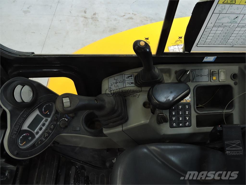 Bobcat E50 معدات البناء - غير ذلك