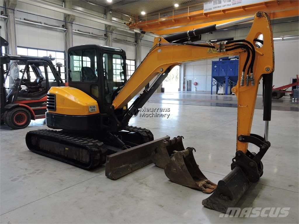 Bobcat E50 معدات البناء - غير ذلك