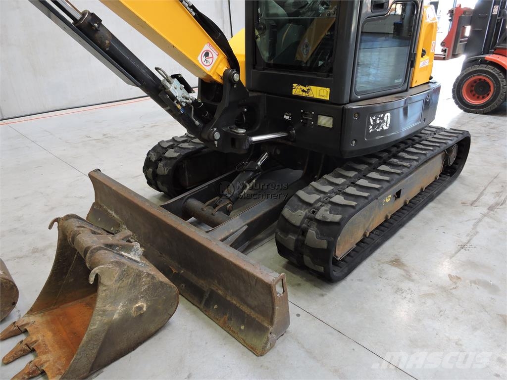 Bobcat E50 معدات البناء - غير ذلك