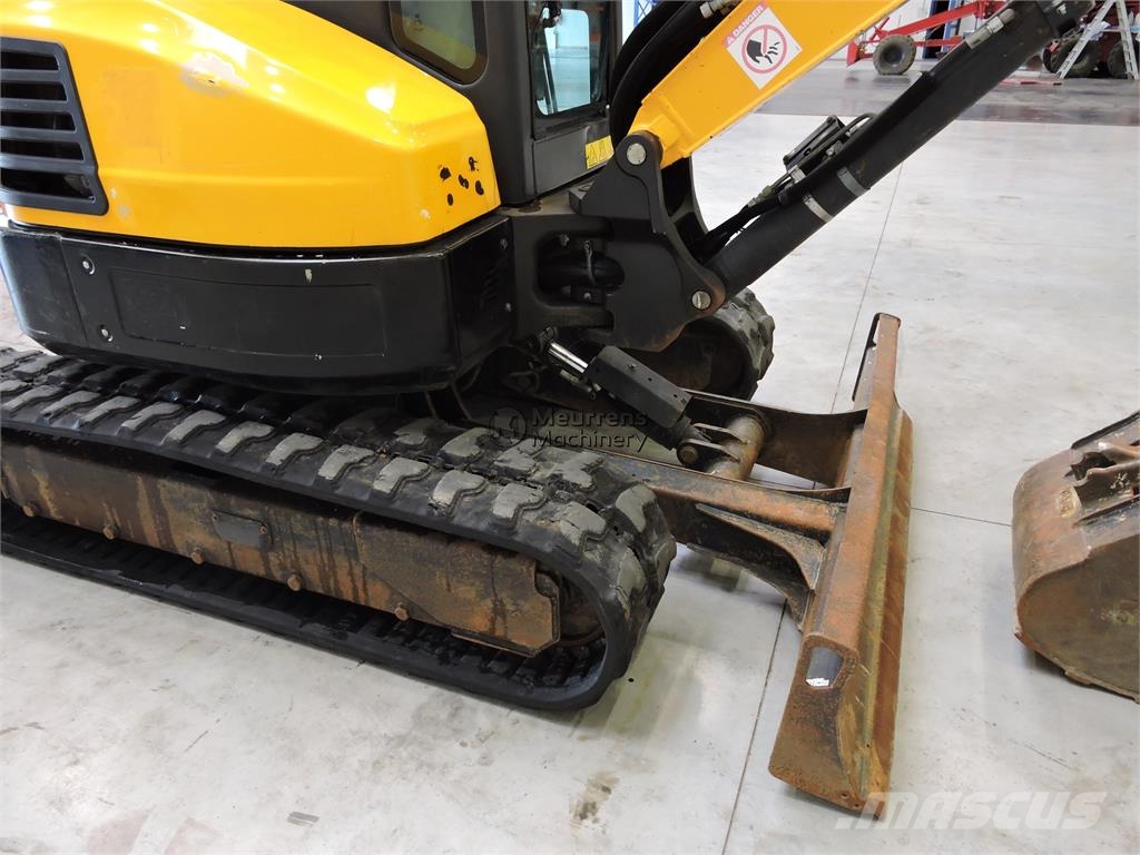 Bobcat E50 معدات البناء - غير ذلك
