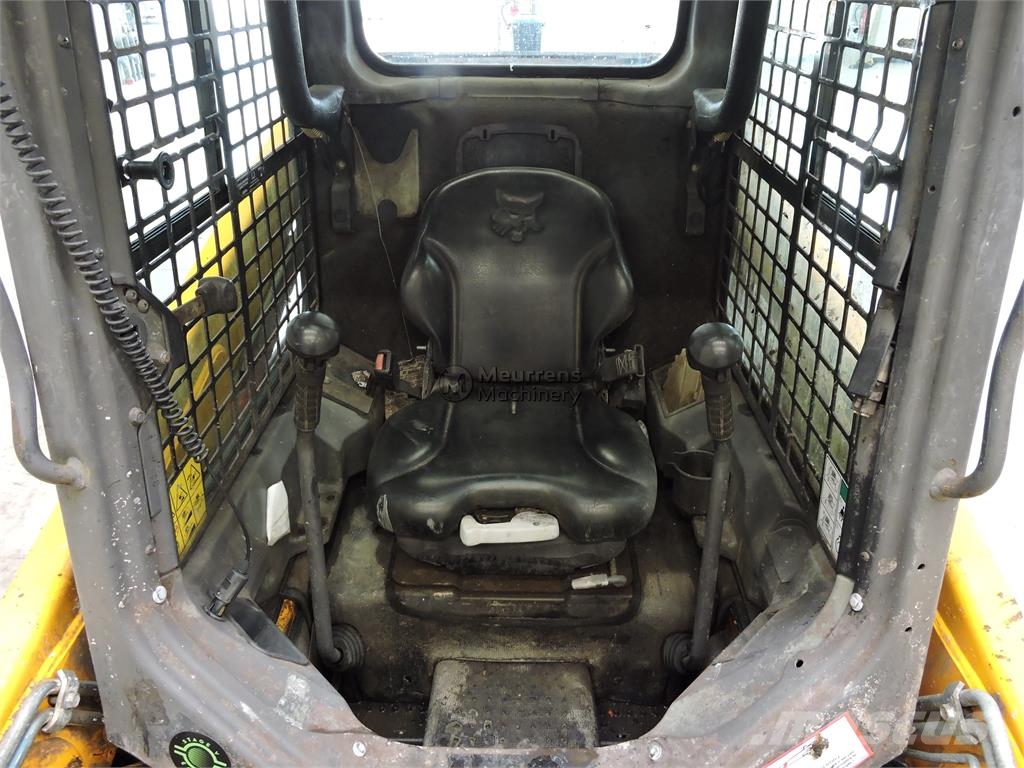 Bobcat S450 Kolesni nakladalci