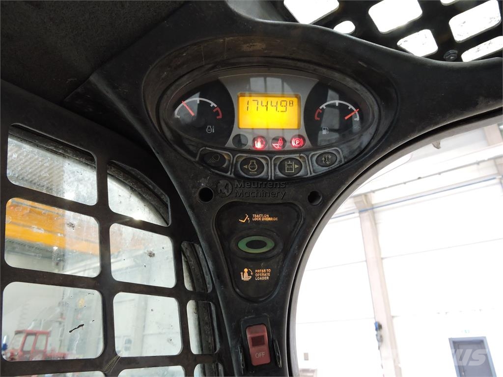 Bobcat S450 Kolesni nakladalci