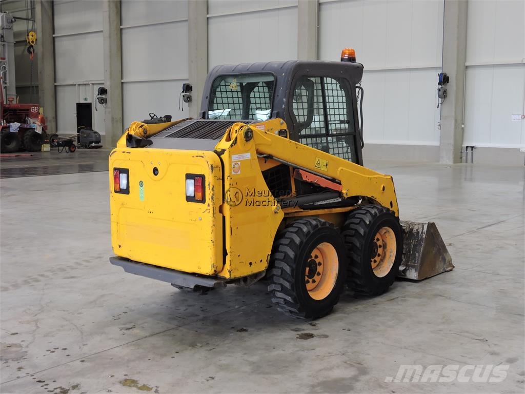 Bobcat S450 Kolesni nakladalci