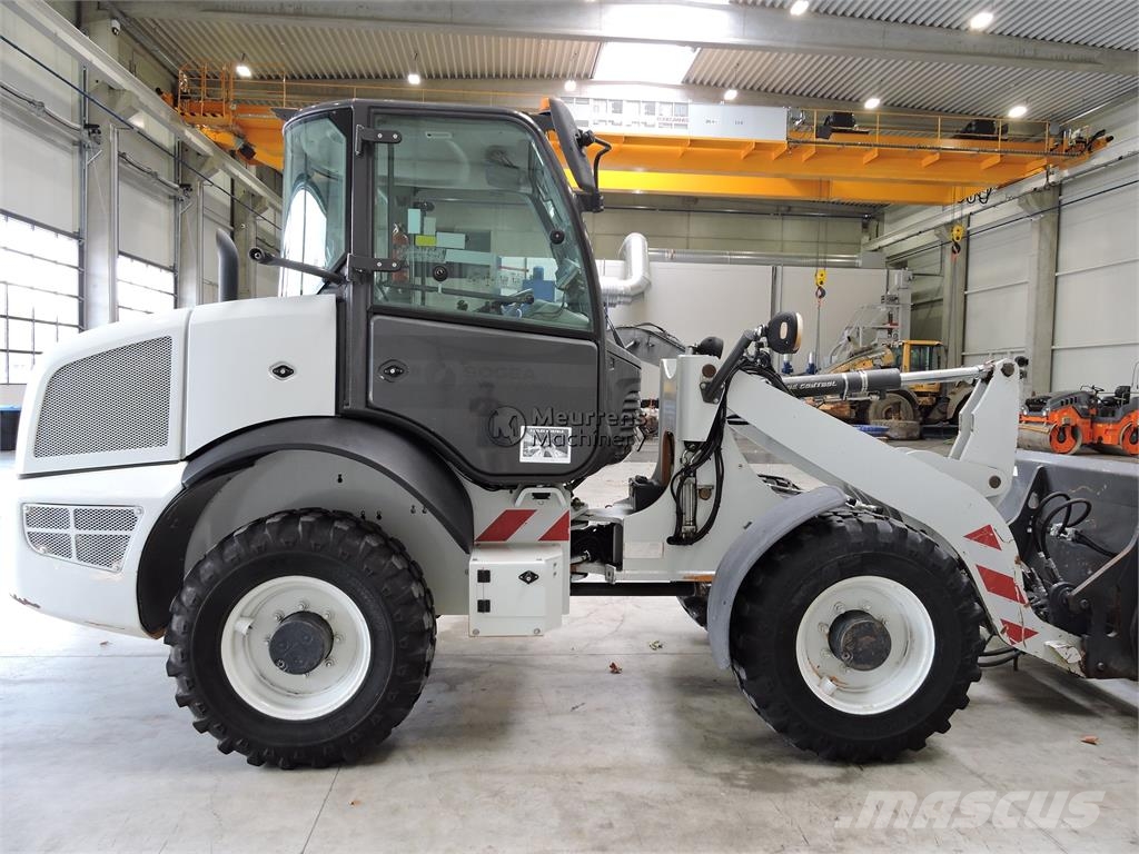 CASE 221F + Fork Wheel loaders