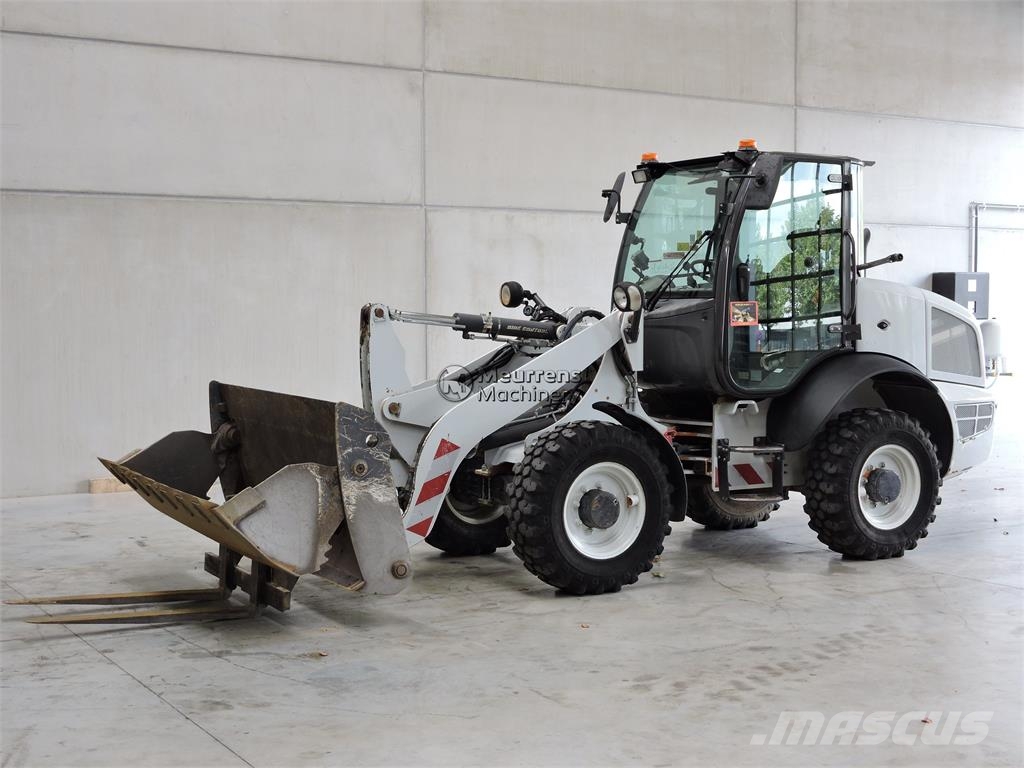 CASE 221F + Fork Wheel loaders