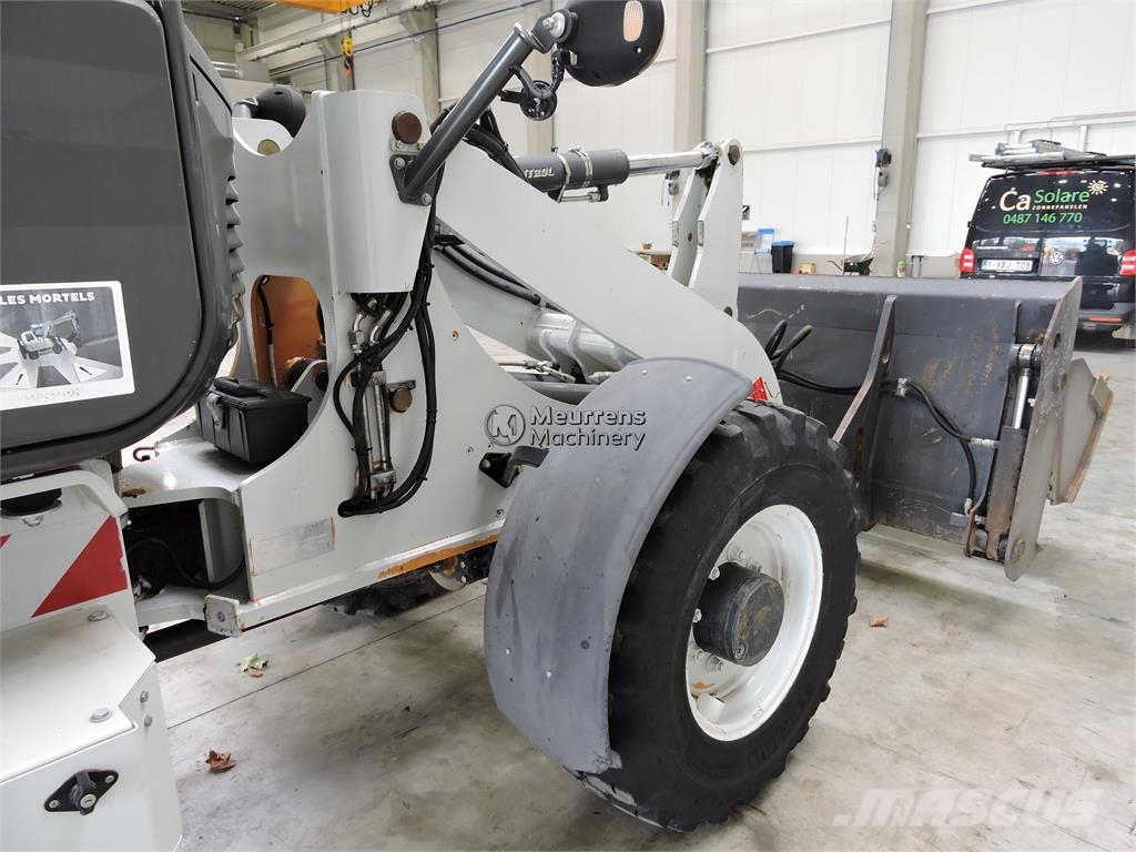 CASE 221F + Fork Wheel loaders