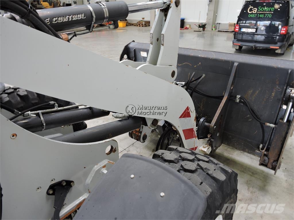 CASE 221F + Fork Wheel loaders