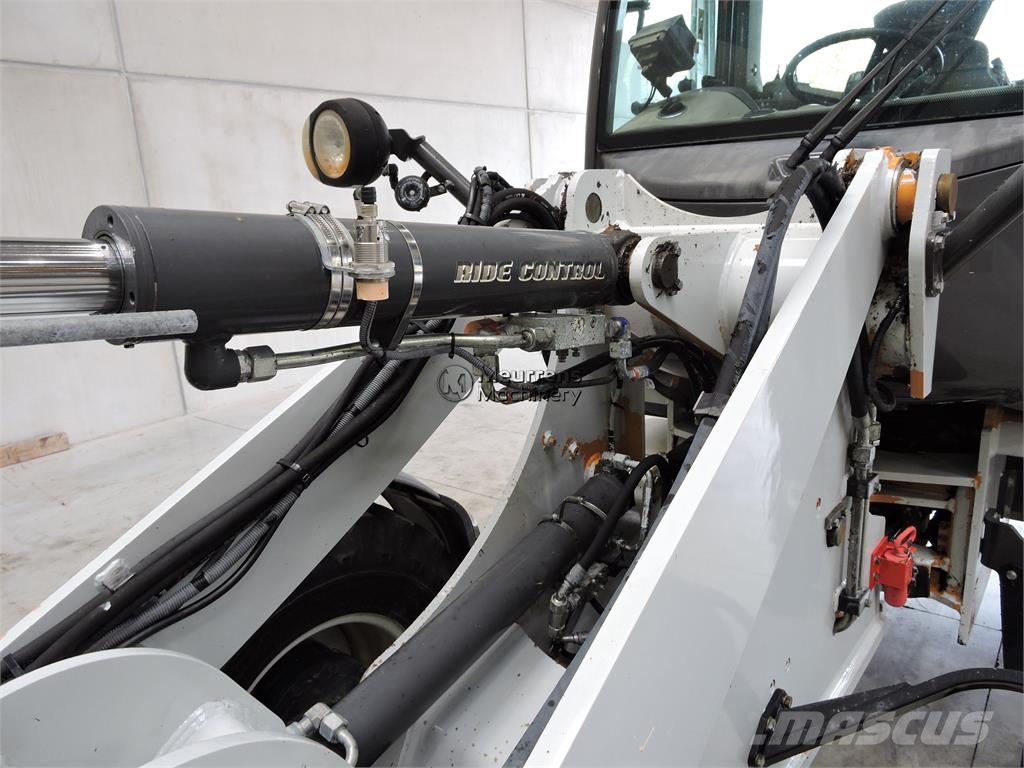 CASE 221F + Fork Wheel loaders