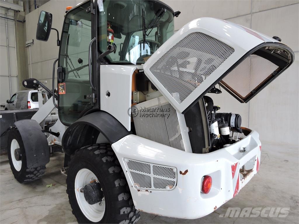 CASE 221F + Fork Wheel loaders