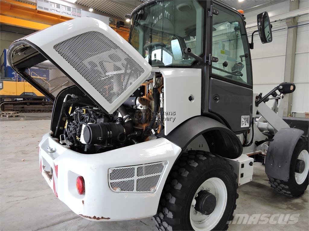 CASE 221F + Fork Wheel loaders
