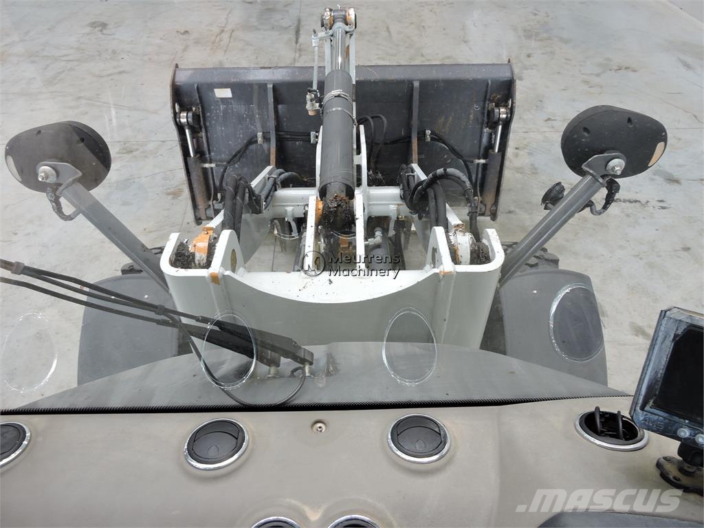 CASE 221F + Fork Wheel loaders