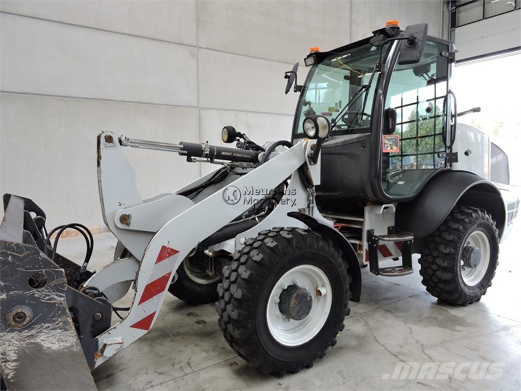 CASE 221F + Fork Wheel loaders