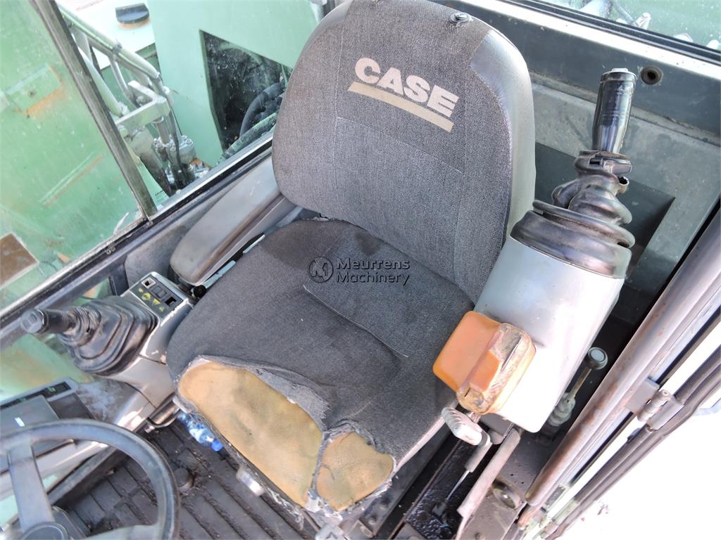 CASE 688B Gravemaskiner på hjul